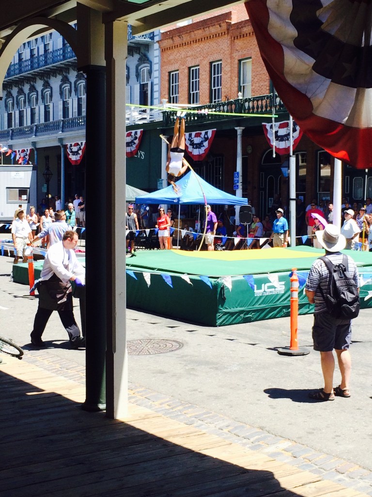 We were stuck in line for one of the music sets, but there was a polevaulting event outside to watch!