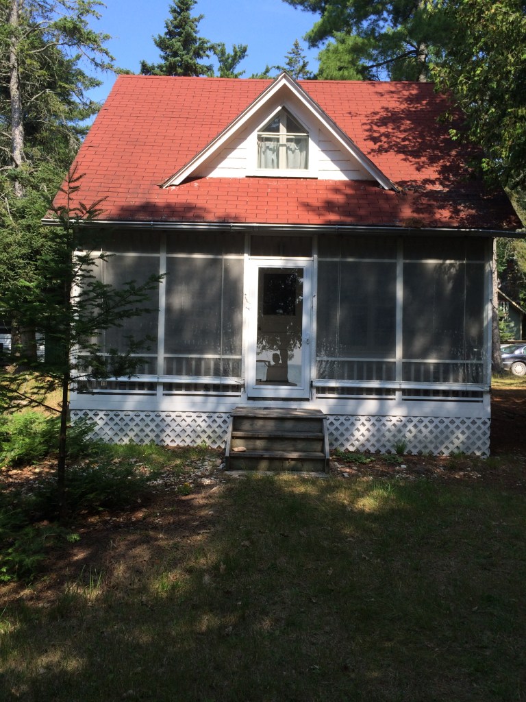 Ye olde hundred yeare olde building.