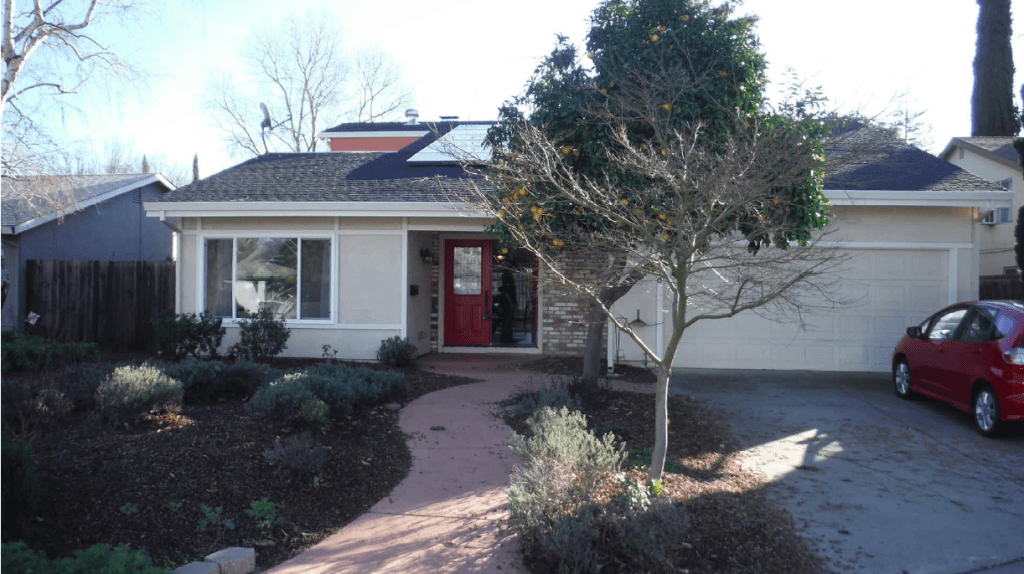 PIcture was taken by the house inspector. I'm in the doorway!